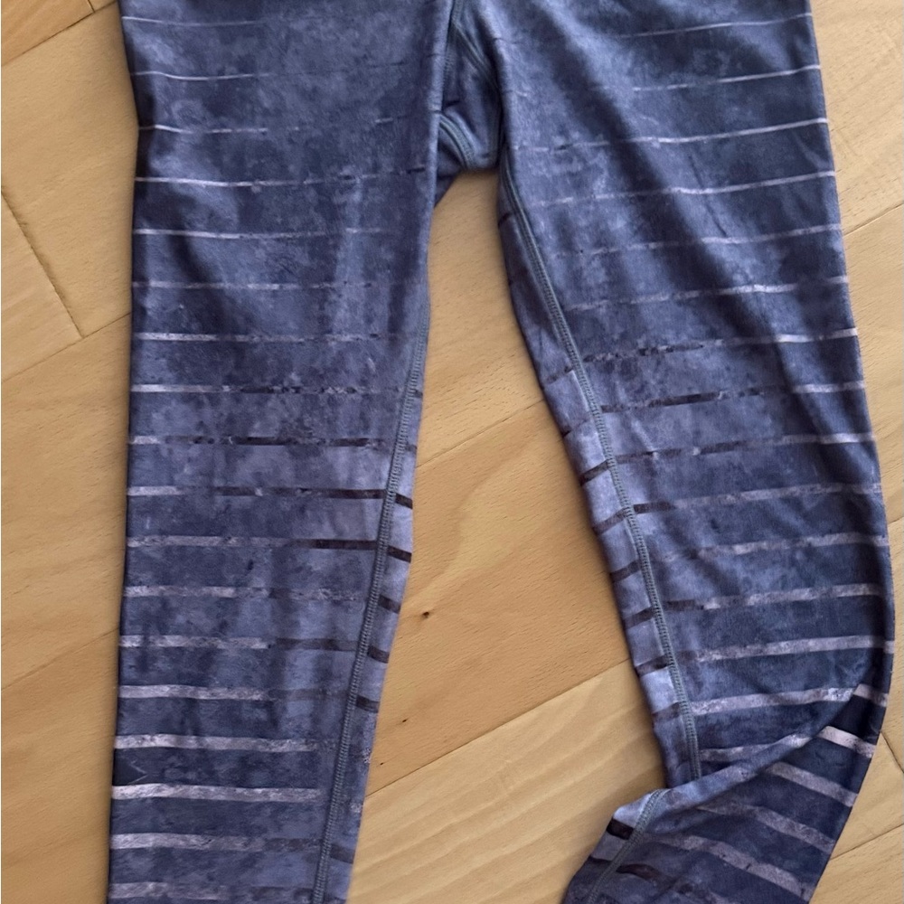 Niyama Sol XS striped print, shades of gray print leggings activewear yoga - Picture 2 of 8
